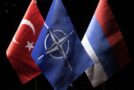 BAYRAKLARIN GÖLGESİNDE YENİ JEOPOLİTİK: TÜRKİYE’NİN NATO VE RUSYA ARASINDA DENGE ARAYIŞI