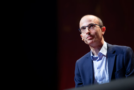 YAPAY ZEKA ÇAĞINDA İNSANLIĞIN GELECEĞİ: POPÜLER YAZAR YUVAL NOAH HARARİ’NİN TEHDİT ANALİZİ