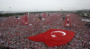 LA POLITIQUE EN TURQUIE : LA SITUATION ACTUELLE DES PARTIS POLITIQUES ET LES CANDIDATS PRESIDENTIELLES POTENTIELS