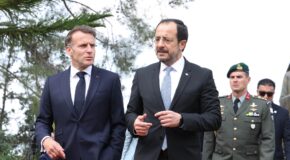 MACRON’UN KIBRIS ZİYARETİ: AVRUPALI DAYANIŞMASI TÜRKİYE’Yİ RENCİDE EDİYOR