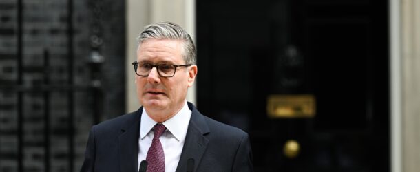BİRLEŞİK KRALLIK’TA BAŞBAKAN STARMER’IN İSTİFASI