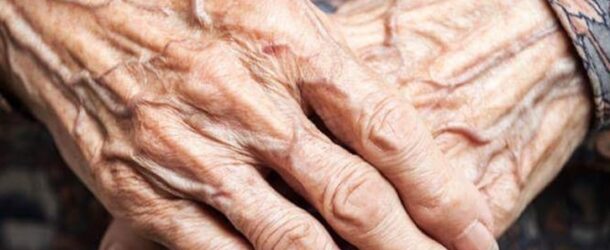 1 EKİM DÜNYA YAŞLILAR GÜNÜNDE İSPANYA VE TÜRKİYE: DAYANIŞMA İLE YALNIZLIK ARASINDA